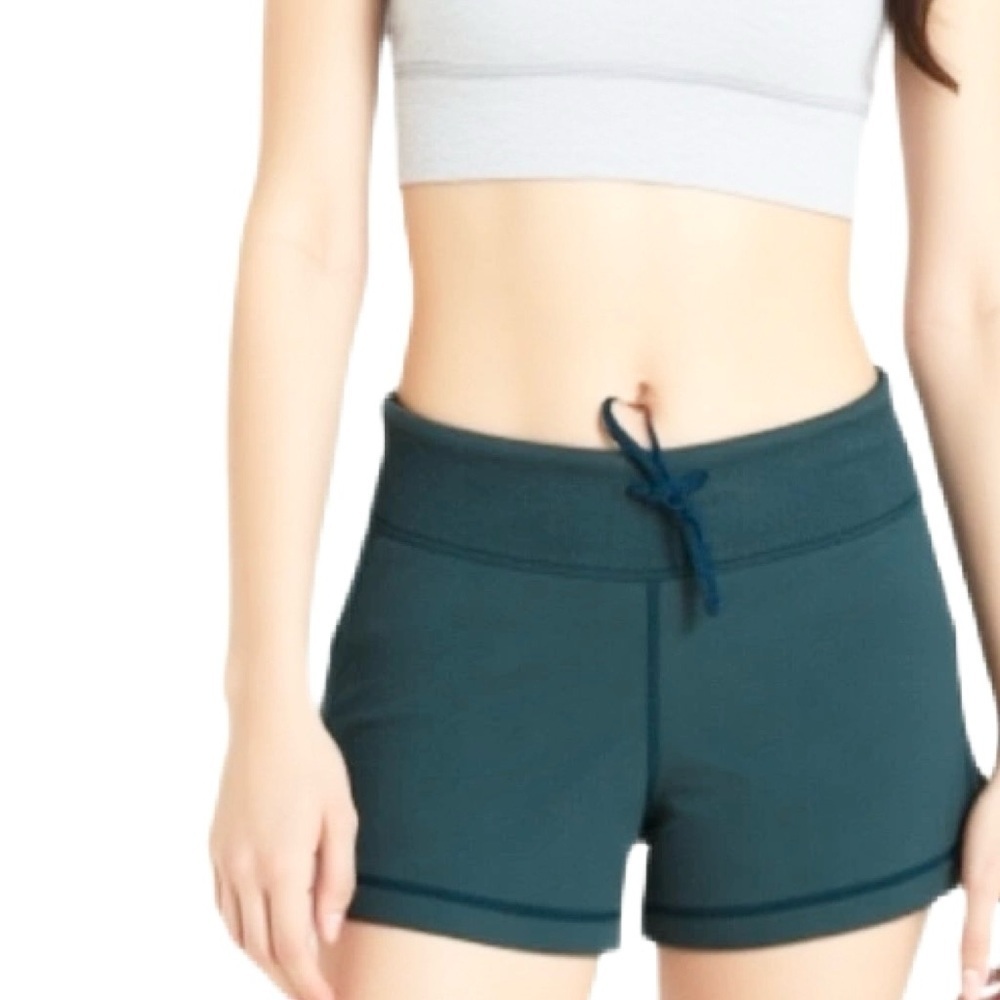 Lululemon Rare Vintage Teal  drawstring Shorts Size 4